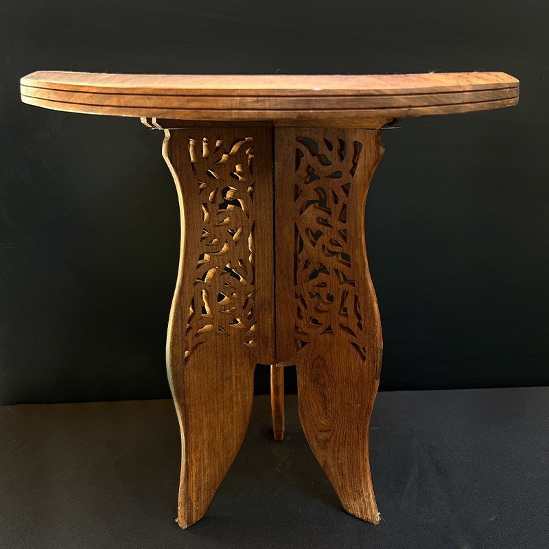 Măsuță pliabilă din lemn sculptat – India