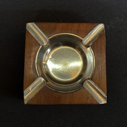 Scrumieră din lemn cu inserții metalice – model geometric, India