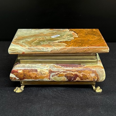 Cutie decorativă pentru bijuterii din piatră de onix, cu interior verd