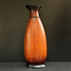 Vază decorativă din ceramică cu design elegant și accesorii decorative