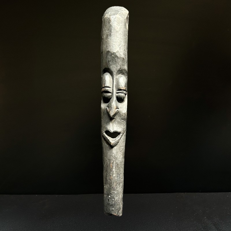 Sculptură decorativă din lemn în formă de mască tribală – Indonezia