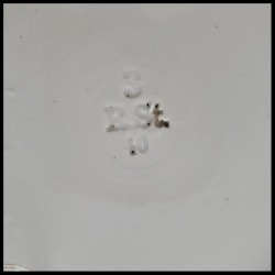 Farfurie motive florale, decor perete R. St.